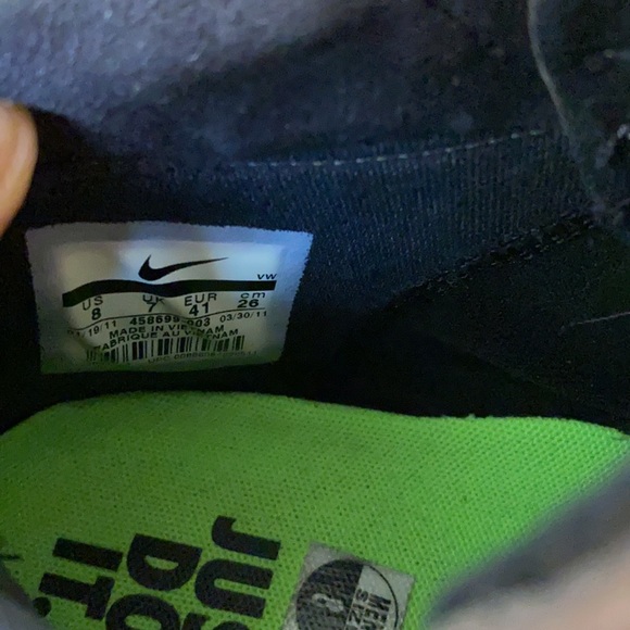 Used Nike Lunar Shoes sz 8 in good conditions - Picture 5 of 5